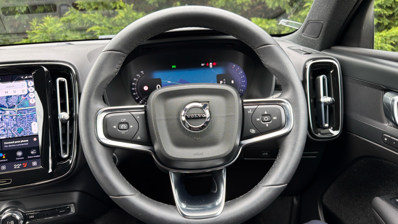 Volvo XC40 2.0 B3P Plus Dark 5dr Auto Petrol Estate